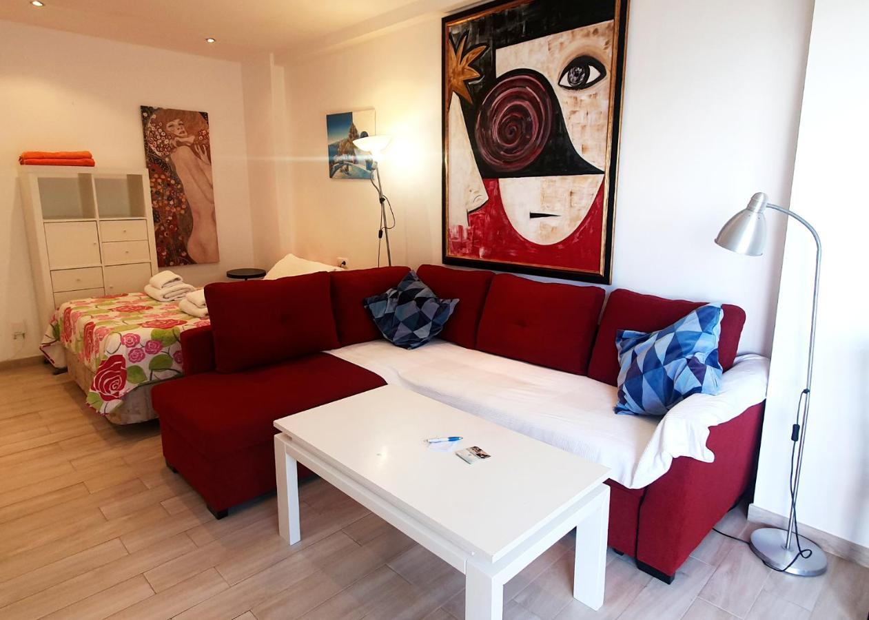 Skol 219. Studio Apartment Skol Marbella with Sea Views Exteriör bild